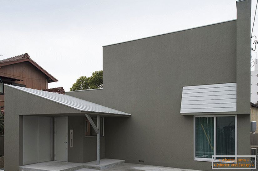 Modern small house in Japan