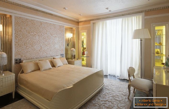 The bedroom in light beige colors with a wide bed is perfect for rest and sleep. The design project is made correctly. In accordance with the art deco style, exclusive lighting is selected.