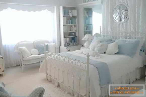White-blue bedroom in the style of Provence - photo interior