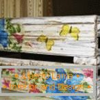 Box decorated with flowers