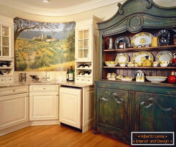 Beautiful restoration of an old cupboard with own hands - photo