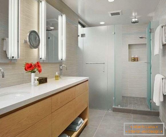 What a glass door to buy in the bathroom for a stylish design