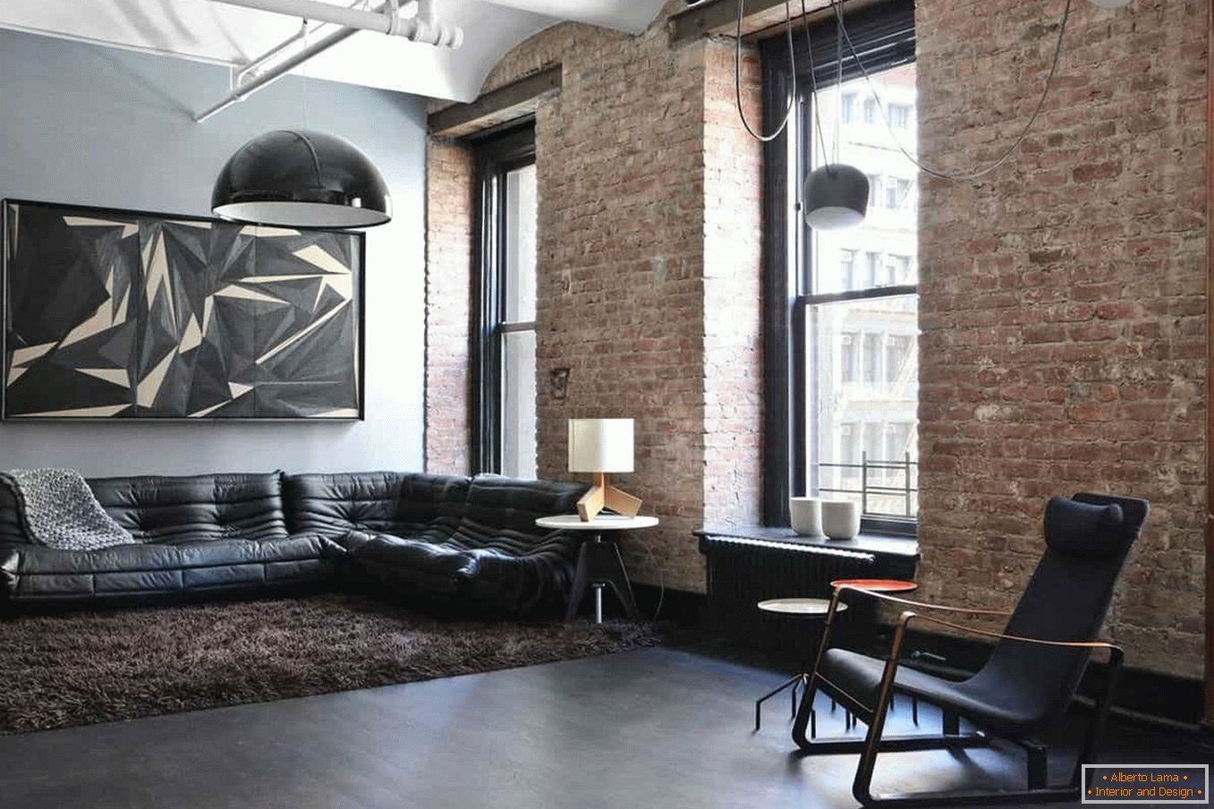 The combination of painted and brick walls in the living room in the style of grunge