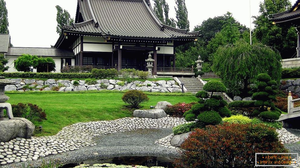 Landscaping in Japanese style