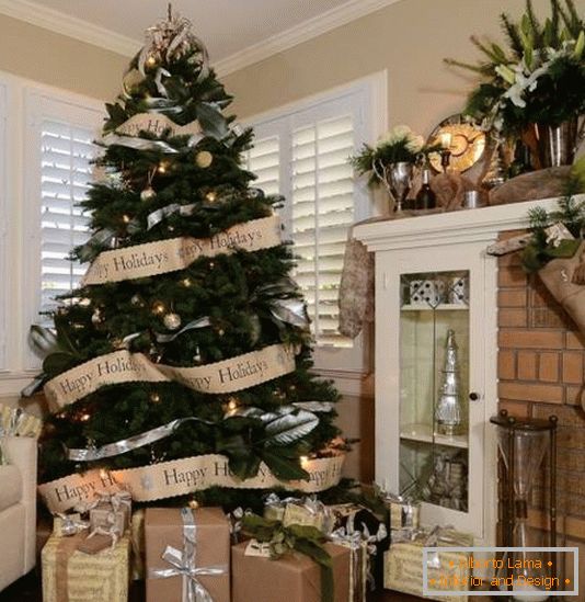 wide-ribbon-for-decoration-tree