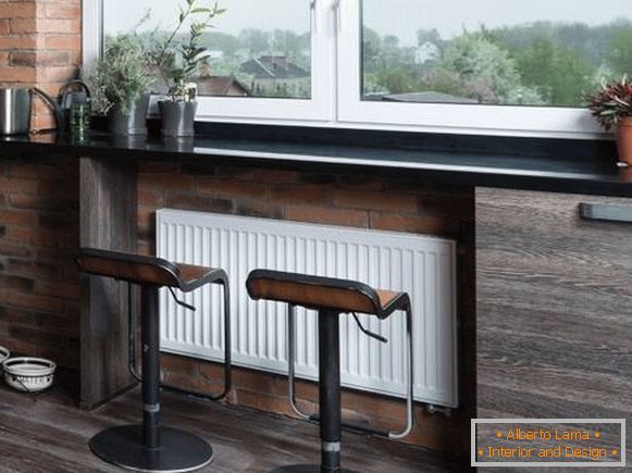 Bar counter and dining table instead of window sill