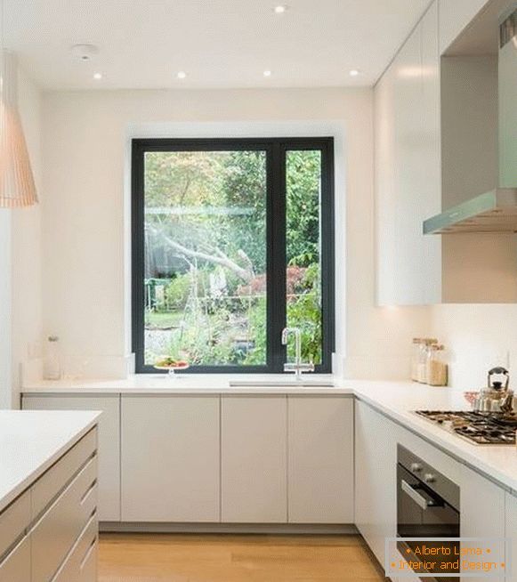 Sill countertop in the room - photo with a view