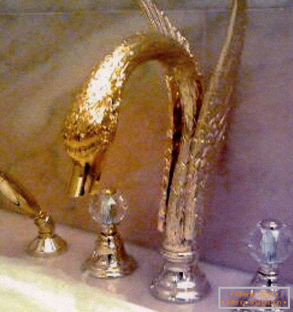 Mezhyhirya. Golden Handmade Mixer