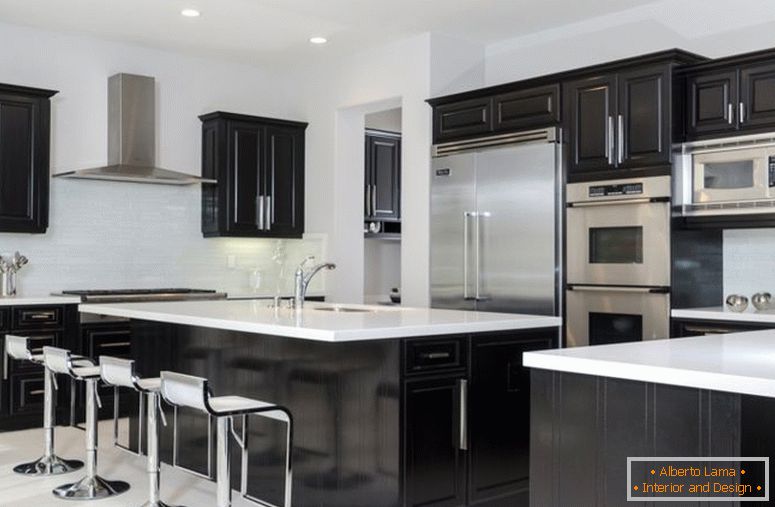 even-dark-kitchen-feels-welcoming-thanks-open-space