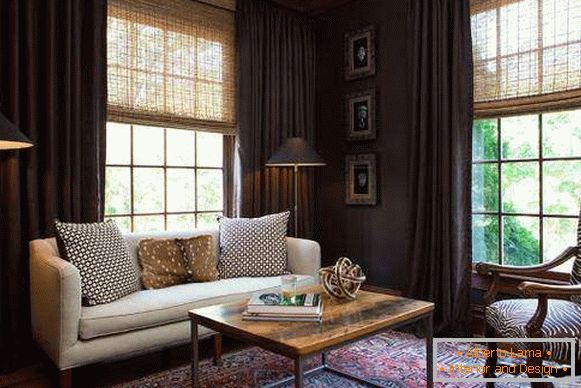 Dark walls and curtains in brown tones