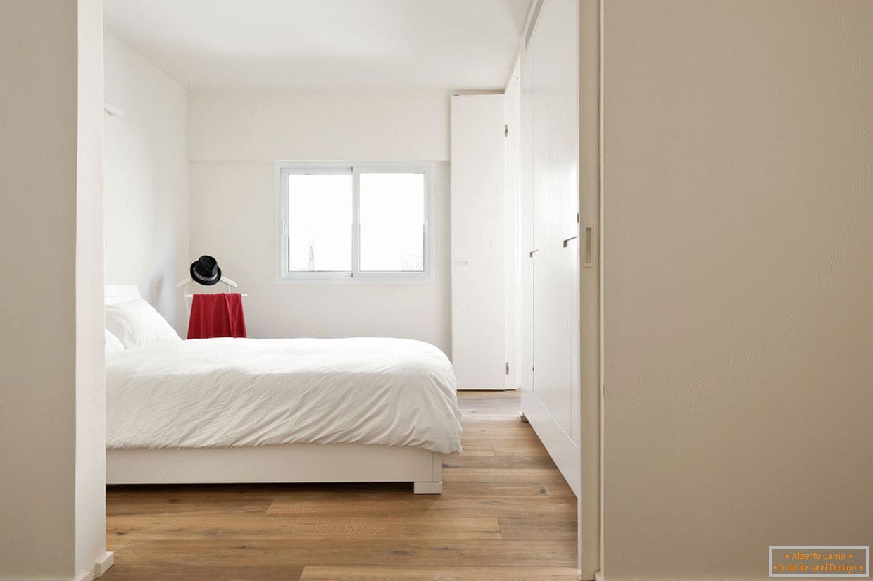 Small white bedroom