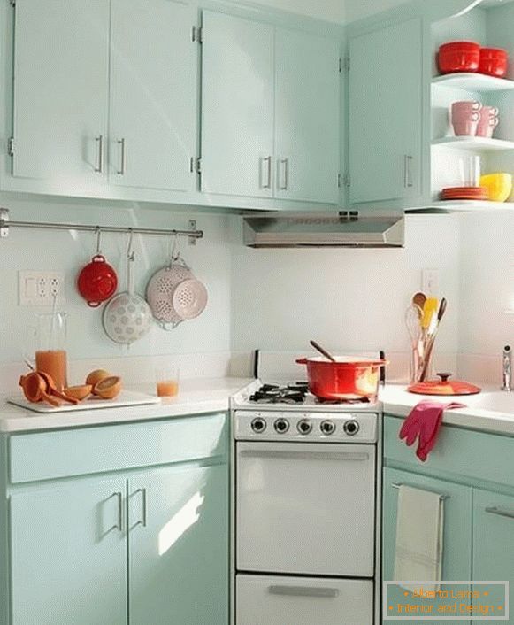 bright-decor-in-the-kitchen