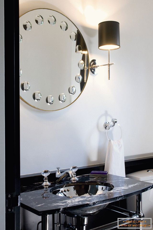 Mirror with illumination in the bathroom