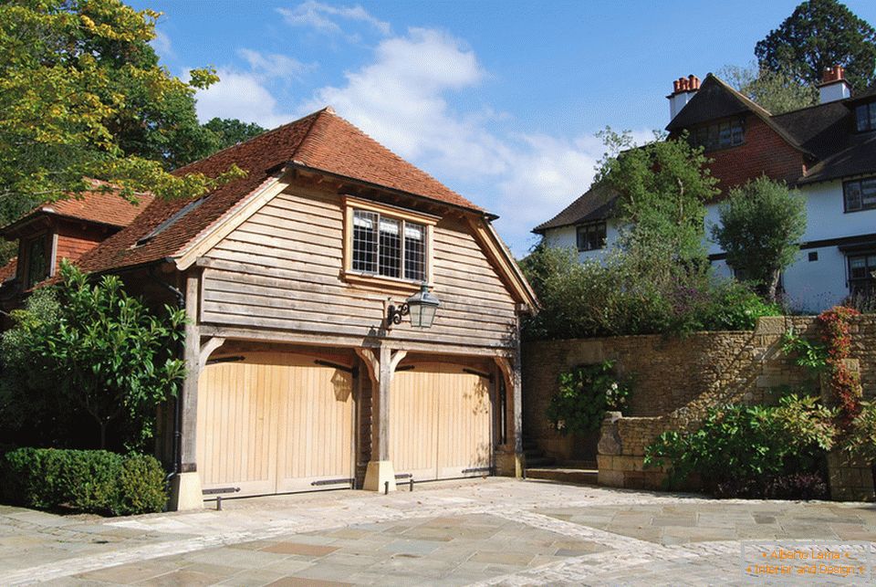 Garage with wooden gates