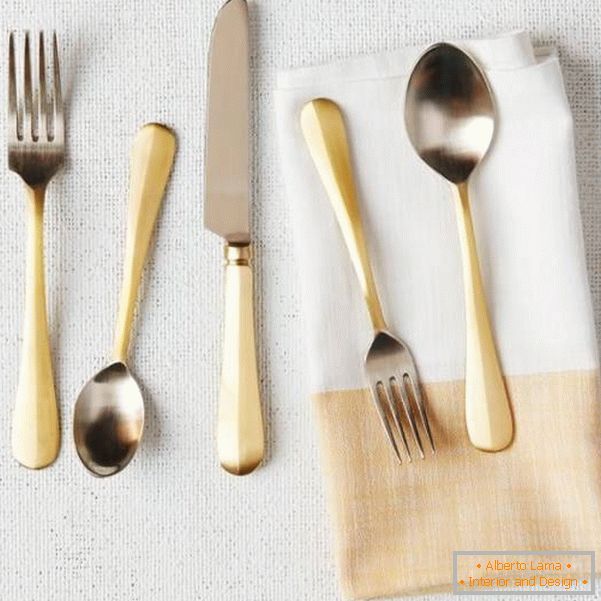 Cutlery to the New Year's table