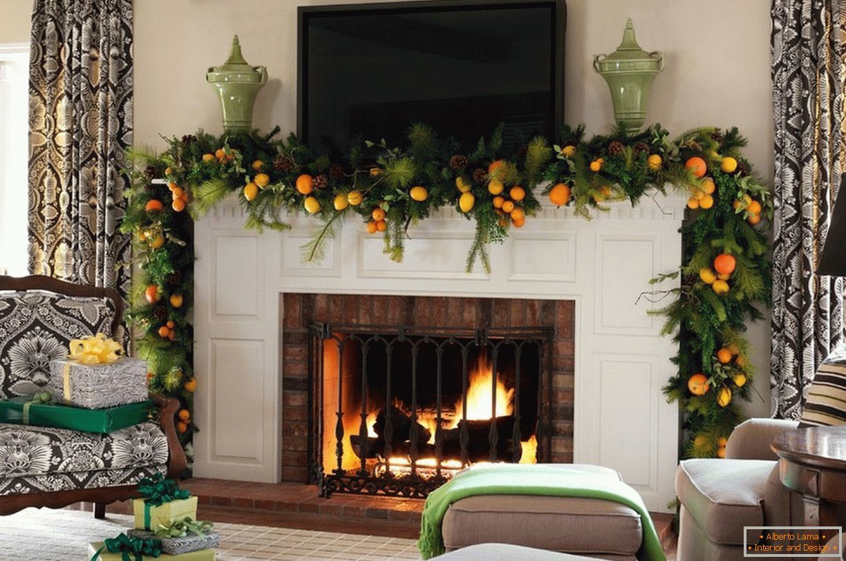 Fireplace decoration ветками и шишками