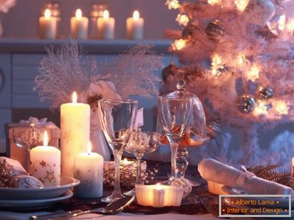 Beautiful New Year's table - photo for inspiration with decorations