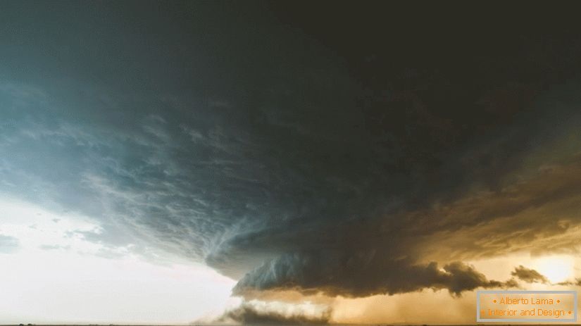 Time-lapse video about the hurricane in Texas