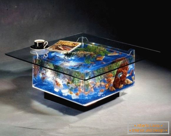 Coffee table-aquarium