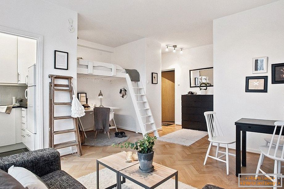 Apartment of 29 square meters with high ceilings in Gothenburg