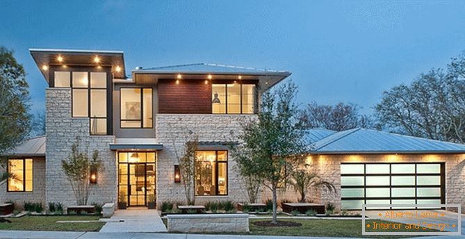 A cozy luxury home in Texas from Cornerstone Architects