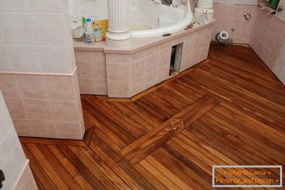 floor in the bathroom in a private house, photo 36