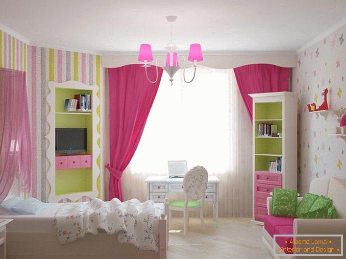 The room of the young princess is decorated in classic girlish colors. The accents of bright pink make the interior bright and colorful. 