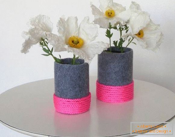 How to make a vase from a plastic bottle and felt