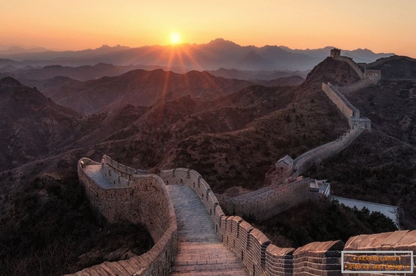 The Surviving Wonder of the World: The Great Wall of China