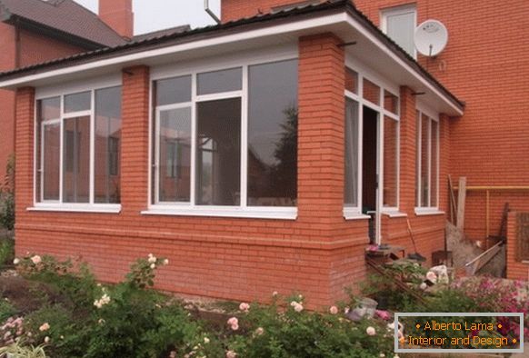 How to attach a veranda to the brick house photo 2