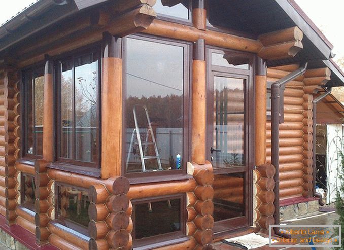 How to properly attach a veranda to a wooden house