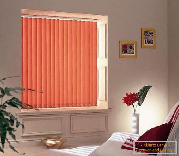 vertical blinds in the opening of the window, photo 32