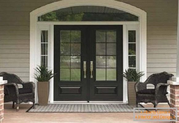 double entrance doors, photo 26