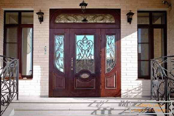 Beautiful wooden entrance doors, photo 35