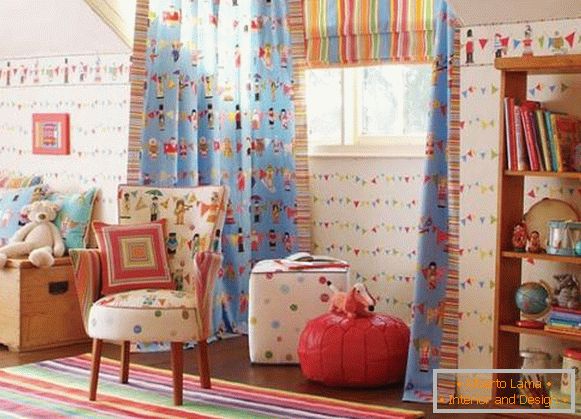 Wallpaper with a begging pattern for a children's room for girls - photo