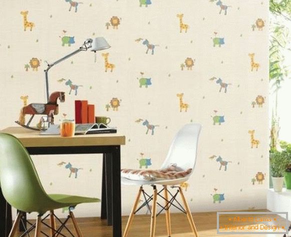 Girls wallpapers in a room with a drawing of animals