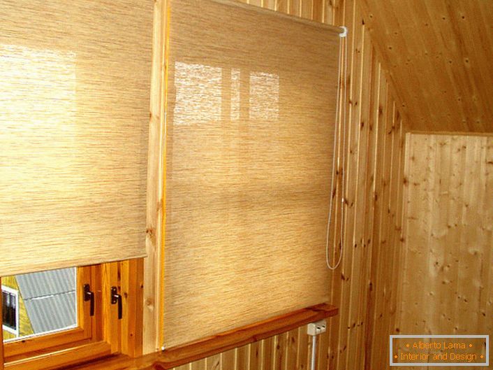 Curtains made of straw