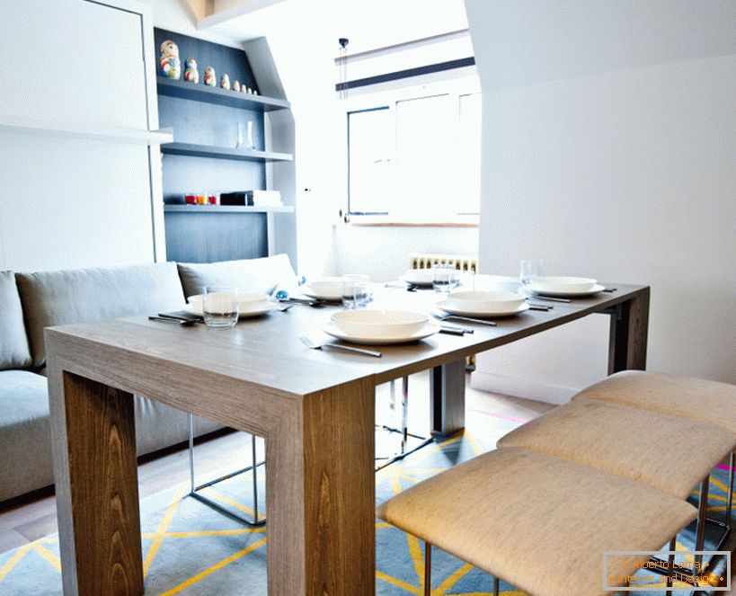 Upholstered furniture in the dining room