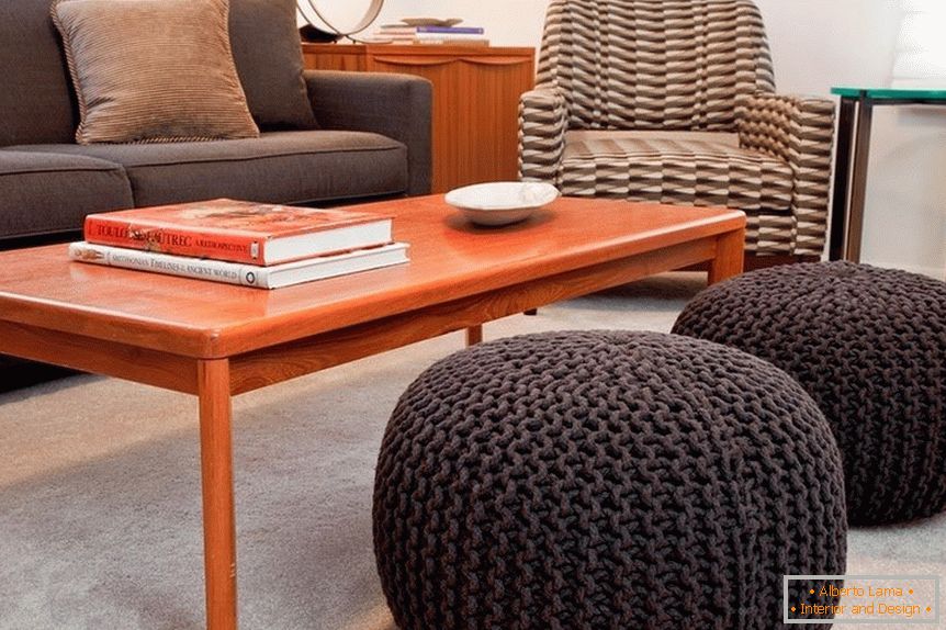 Knitted ottomans в интерьере