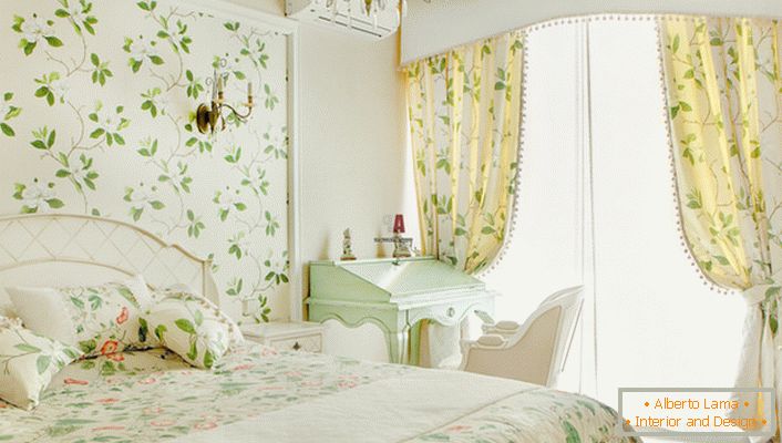 Flower motifs used to decorate the walls in the girls' room can also be traced on curtains and bed linens. 