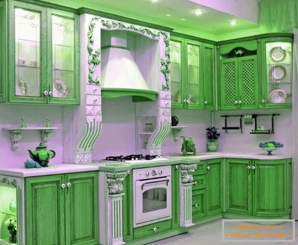 green-kitchen-in-style-provence