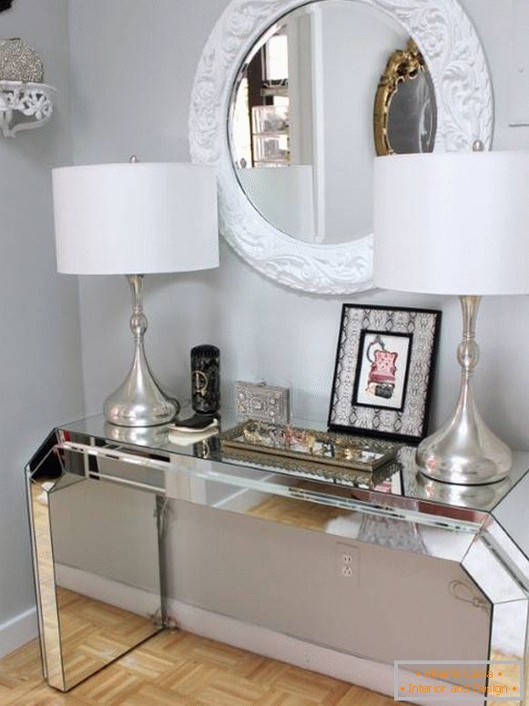Mirror table for the hallway