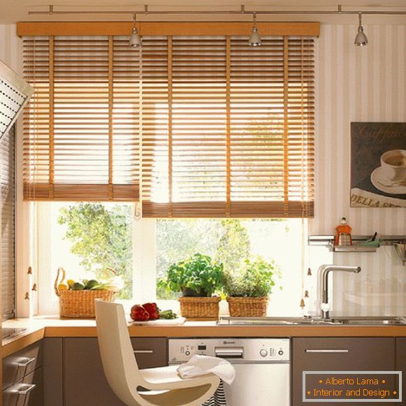 Blinds in the kitchen in brown tones фото