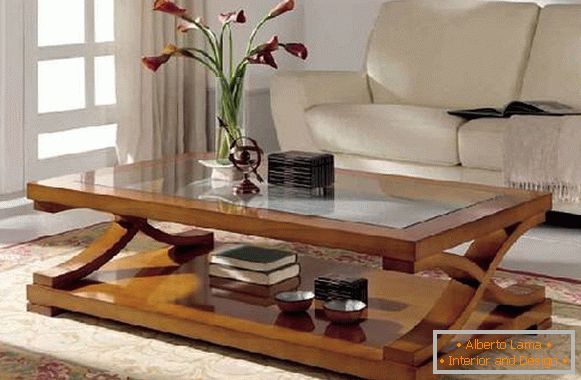 wooden coffee table, photo 2