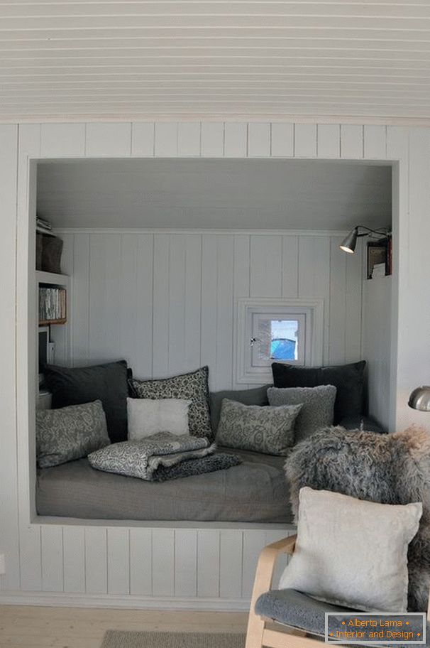 Bedroom in a niche